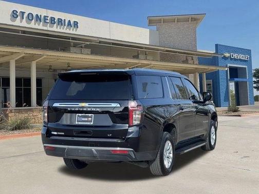 2023 Chevrolet Suburban LT