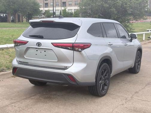 Celestial Silver Metallic 2023 Toyota Highlander L