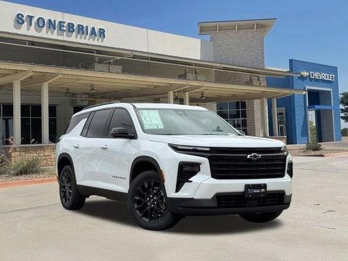 Polar White Tricoat 2026 Chevrolet Traverse LT