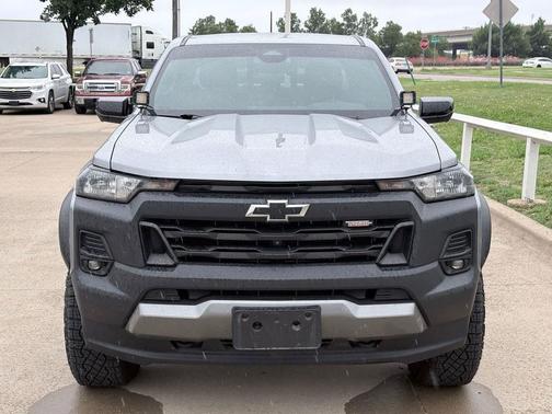 Sterling Gray Metallic 2024 Chevrolet Colorado Trail Boss