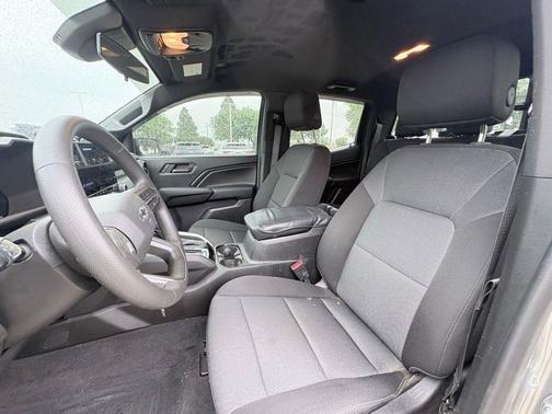 Sterling Gray Metallic 2024 Chevrolet Colorado Trail Boss