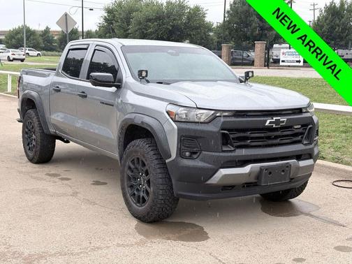 Sterling Gray Metallic 2024 Chevrolet Colorado Trail Boss