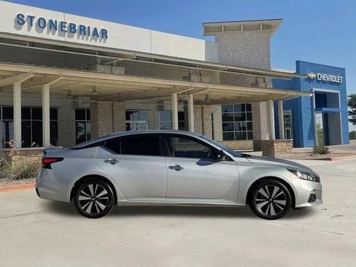 2022 Nissan Altima 2.5 SV