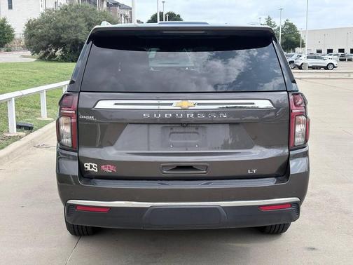 Graywood Metallic 2021 Chevrolet Suburban LT