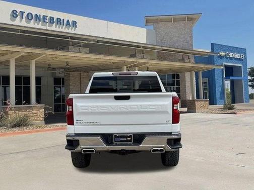 Summit White 2026 Chevrolet Silverado 1500 LT