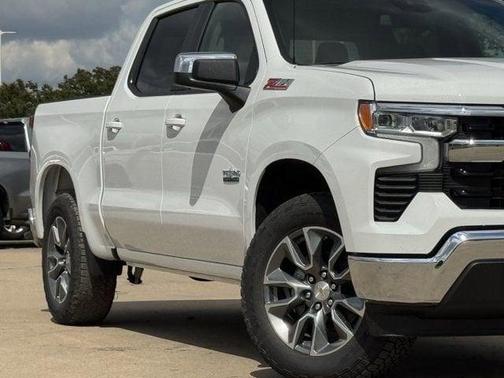 Summit White 2026 Chevrolet Silverado 1500 LT