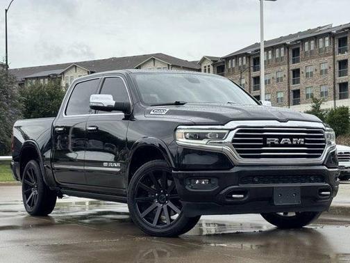 Diamond Black Crystal Pearlcoat 2020 RAM 1500 Longhorn