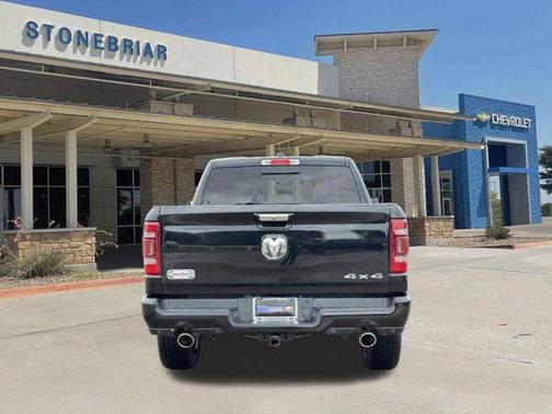Diamond Black Crystal Pearlcoat 2020 RAM 1500 Longhorn