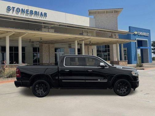 Diamond Black Crystal Pearlcoat 2020 RAM 1500 Longhorn
