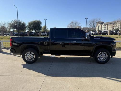 2022 Chevrolet Silverado 2500 High Country