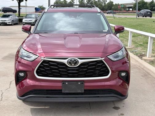Ruby Flare Pearl 2024 Toyota Highlander XLE