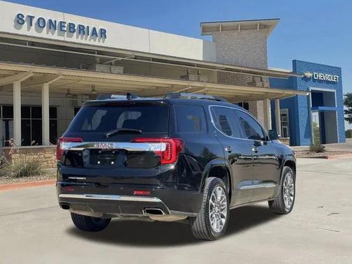 2022 GMC Acadia Denali