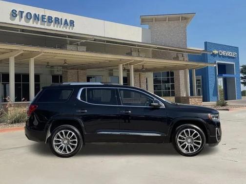 2022 GMC Acadia Denali