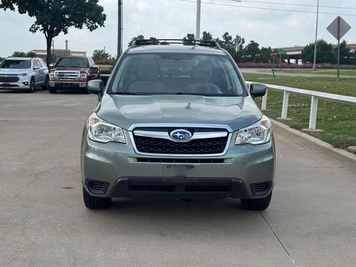 Jasmine Green Metallic 2016 Subaru Forester 2.5i Premium