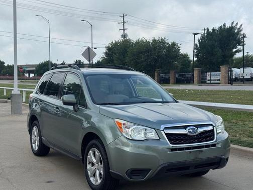Jasmine Green Metallic 2016 Subaru Forester 2.5i Premium