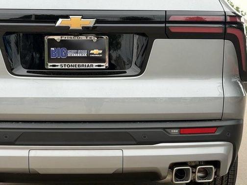 Sterling Gray Metallic 2026 Chevrolet Traverse LT