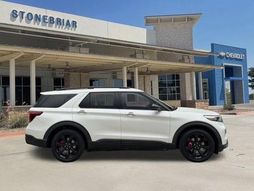 Star White Metallic Tri-Coat 2020 Ford Explorer ST