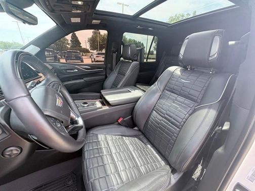 Crystal White Tricoat 2022 Cadillac Escalade Premium Luxury Platinum