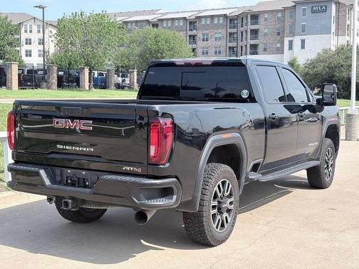 Onyx Black 2022 GMC Sierra 2500 AT4