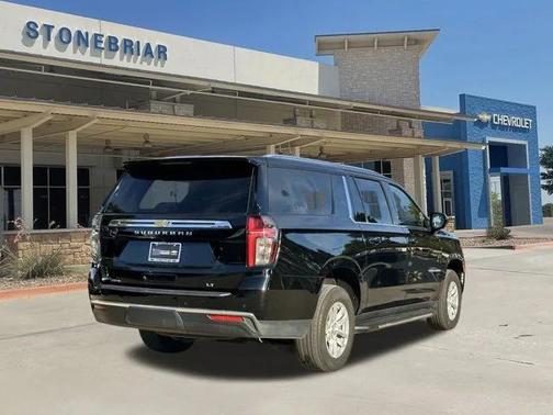 2024 Chevrolet Suburban LT