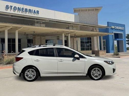 Crystal White Pearl 2018 Subaru Impreza 2.0i Premium