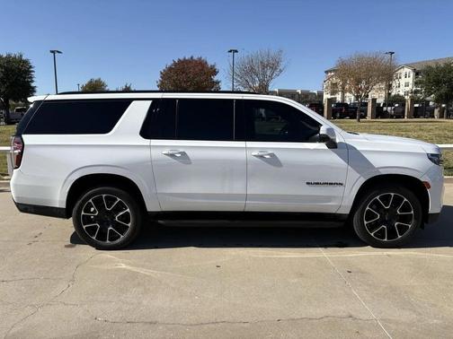 2021 Chevrolet Suburban RST