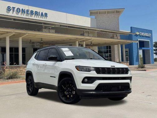Bright White Clearcoat 2023 Jeep Compass Latitude
