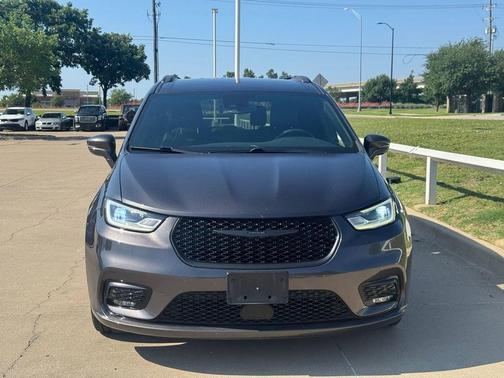 Granite Crystal Metallic Clearcoat 2021 Chrysler Pacifica Touring L