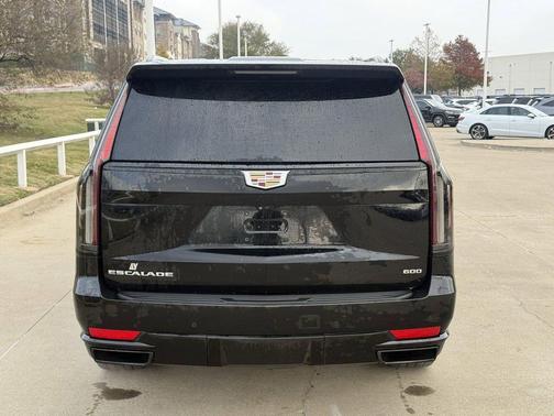 2022 Cadillac Escalade Sport