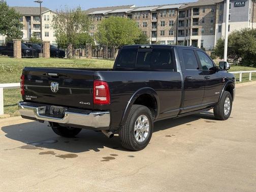 2021 RAM 3500 Laramie Crew Cab 4x4 8' Box