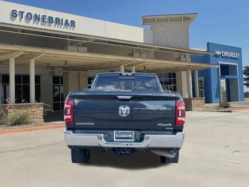 2021 RAM 3500 Laramie Crew Cab 4x4 8' Box