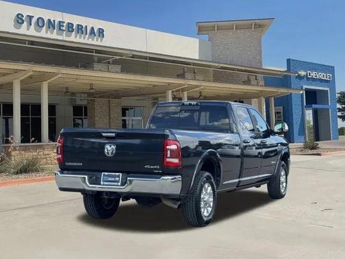 2021 RAM 3500 Laramie Crew Cab 4x4 8' Box