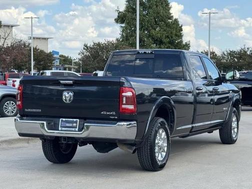 2021 RAM 3500 Laramie Crew Cab 4x4 8' Box