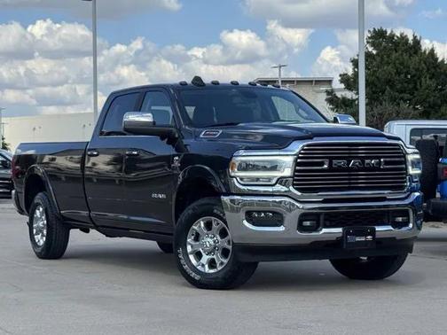 2021 RAM 3500 Laramie Crew Cab 4x4 8' Box