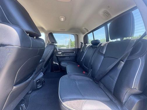 2024 RAM 2500 Laramie Crew Cab 4x4 6'4' Box