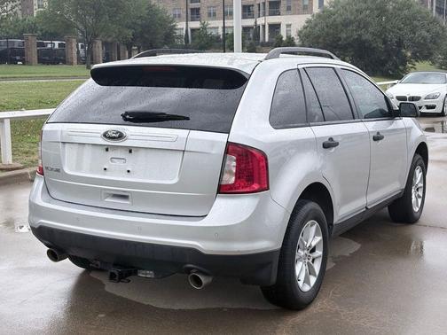 Ingot Silver Metallic 2013 Ford Edge SE