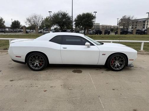 2016 Dodge Challenger SRT 392