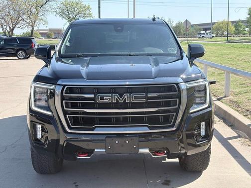 Onyx Black 2022 GMC Yukon 4WD AT4