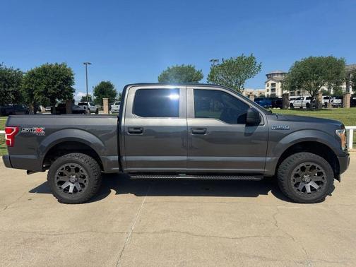 Magnetic Metallic 2018 Ford F-150 XL