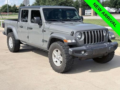 Sting-Gray Clearcoat 2022 Jeep Gladiator Sport S