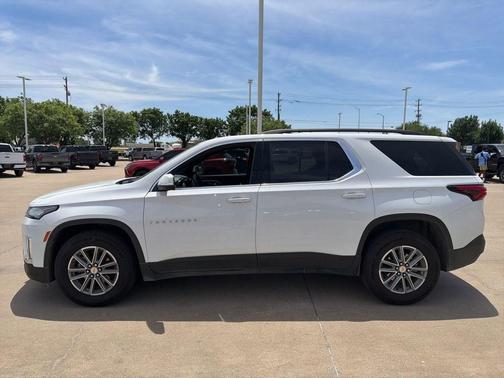 Summit White 2023 Chevrolet Traverse LT Leather