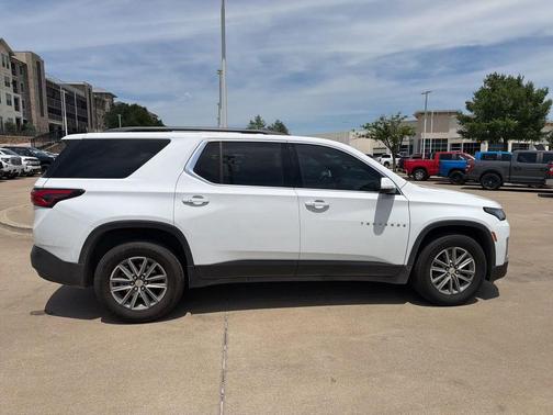 Summit White 2023 Chevrolet Traverse LT Leather
