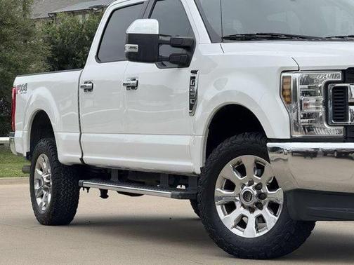 White Gold Metallic 2018 Ford F-250 XLT