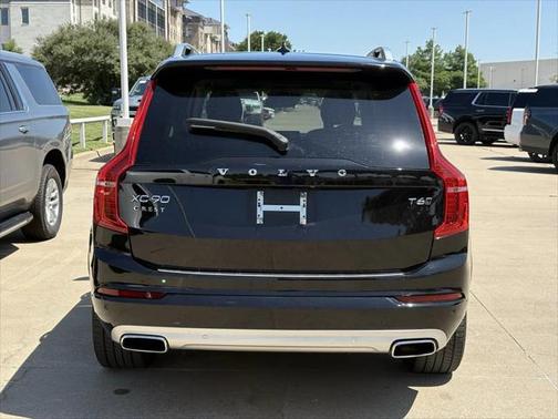 2019 Volvo XC90 T6 Momentum