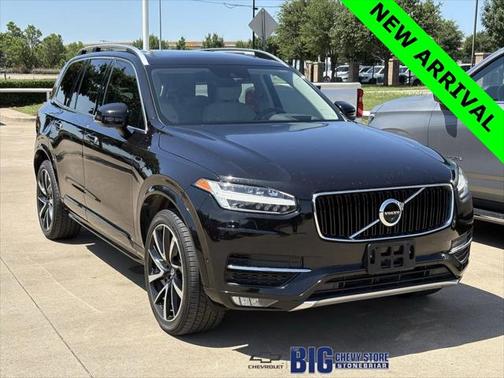 2019 Volvo XC90 T6 Momentum
