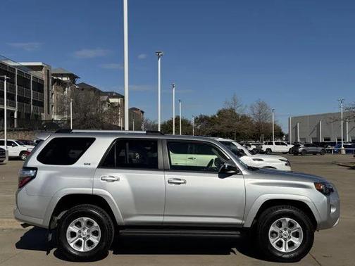 2023 Toyota 4Runner SR5