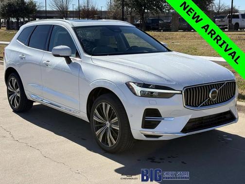 2023 Volvo XC60 Recharge Plug-In Hybrid T8 Ultimate Bright Theme