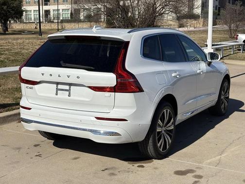 2023 Volvo XC60 Recharge Plug-In Hybrid T8 Ultimate Bright Theme