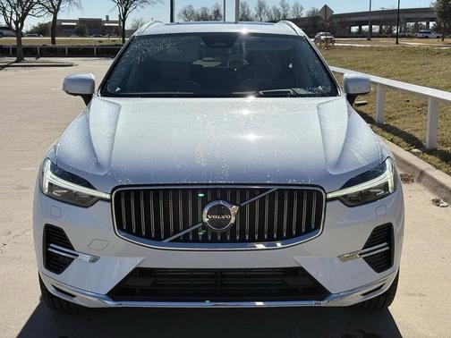 2023 Volvo XC60 Recharge Plug-In Hybrid T8 Ultimate Bright Theme