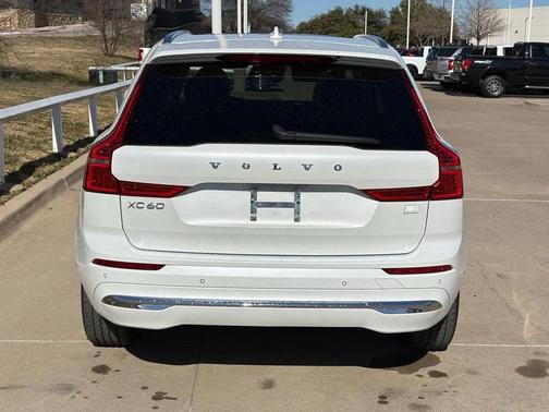 2023 Volvo XC60 Recharge Plug-In Hybrid T8 Ultimate Bright Theme